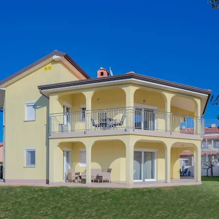 Apartmán Lucia-3 By Interhome